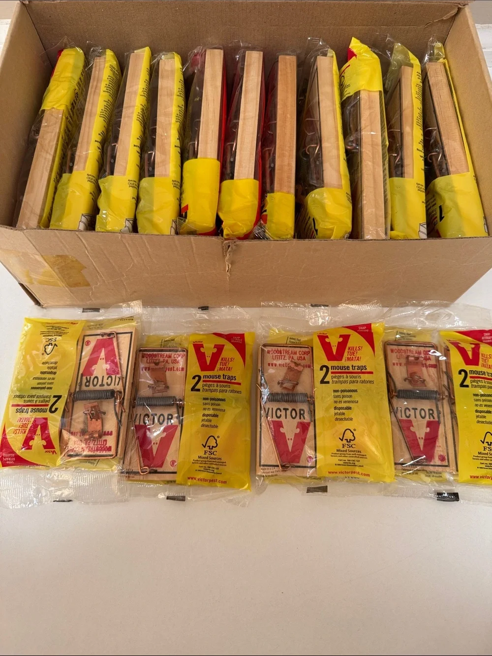 Bundle of 19 Wooden Metal Mousetraps